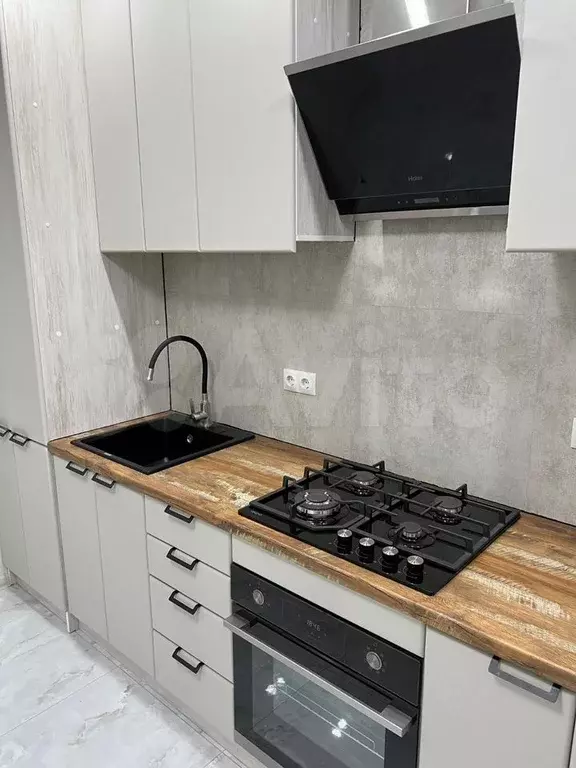 2-к. квартира, 55 м, 1/2 эт. - Фото 1