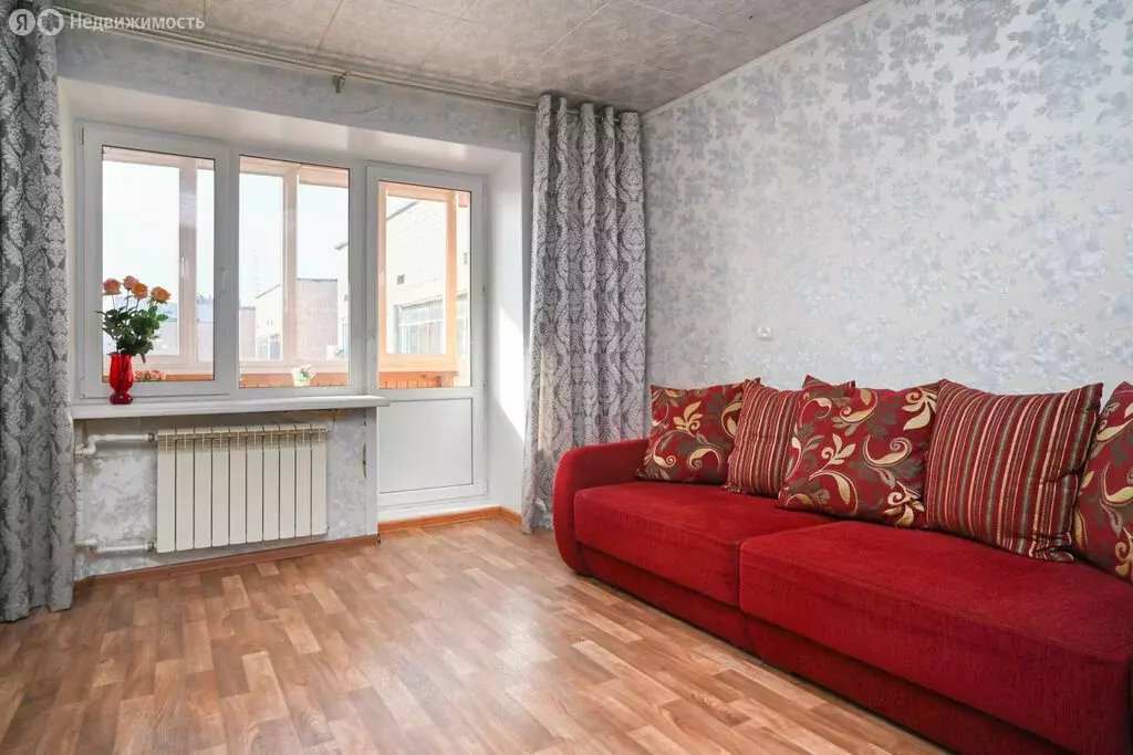 3-комнатная квартира: Казань, улица Максимова, 3 (65.9 м) - Фото 2