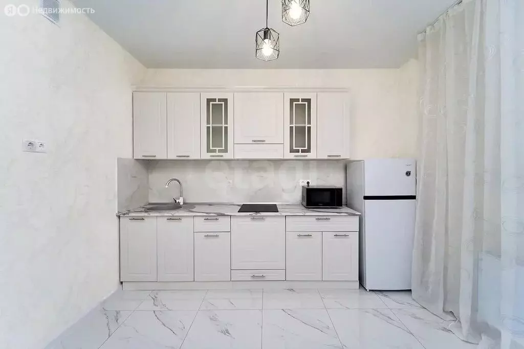 1-комнатная квартира: посёлок городского типа Яблоновский, улица ... - Фото 2