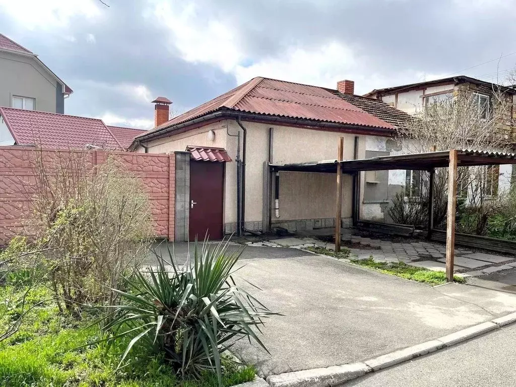 Дом в Крым, Симферополь ул. Футболистов, 100 (80 м) - Фото 1