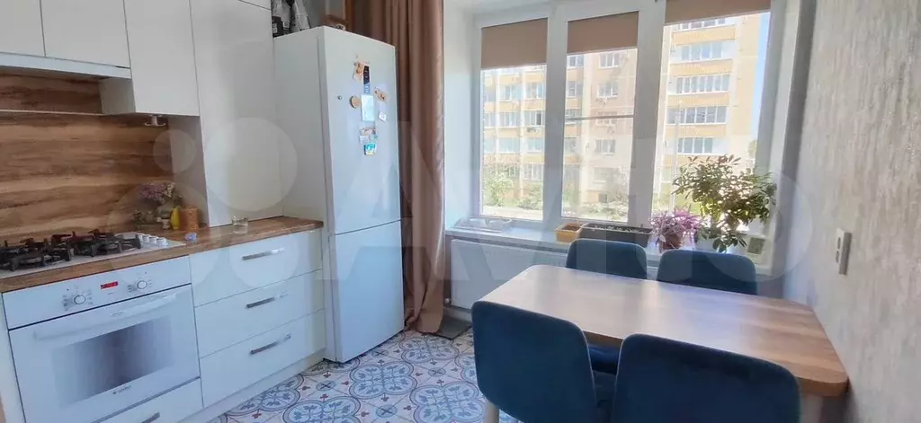 2-к. квартира, 54 м, 2/5 эт. - Фото 0