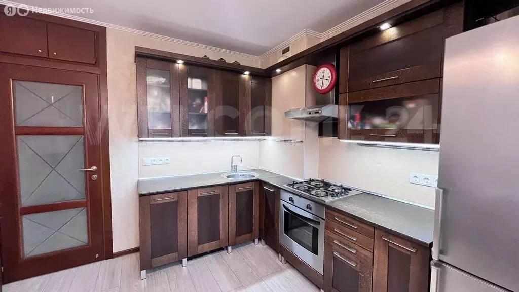 3-комнатная квартира: посёлок городского типа Калининец, 238 (63.9 м) - Фото 1