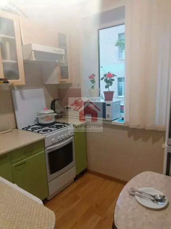 2-комнатная квартира: посёлок городского типа Новосемейкино, Школьная ... - Фото 1