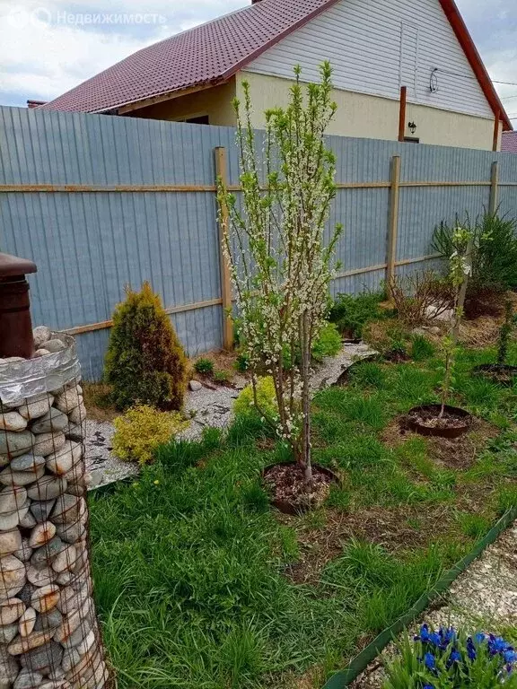 Дом в село Узюково, улица Жукова, 52Б (55 м) - Фото 0