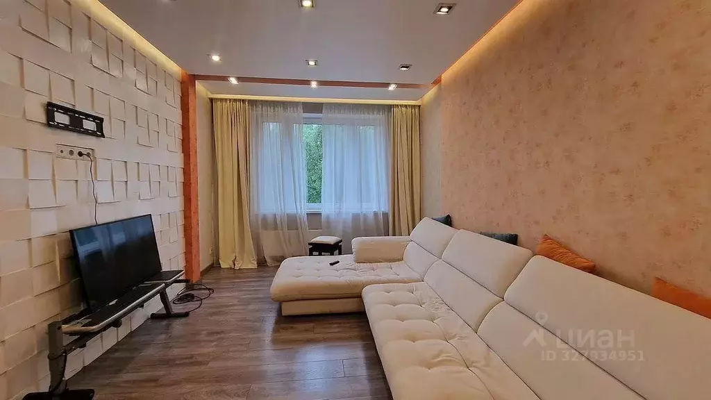 2-к кв. Москва ул. Генерала Антонова, 4К1 (60.0 м) - Фото 1