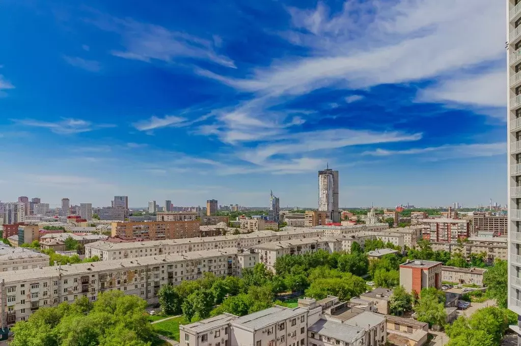 3-к кв. Свердловская область, Екатеринбург ул. Свердлова, 32Б (73.0 м) - Фото 1