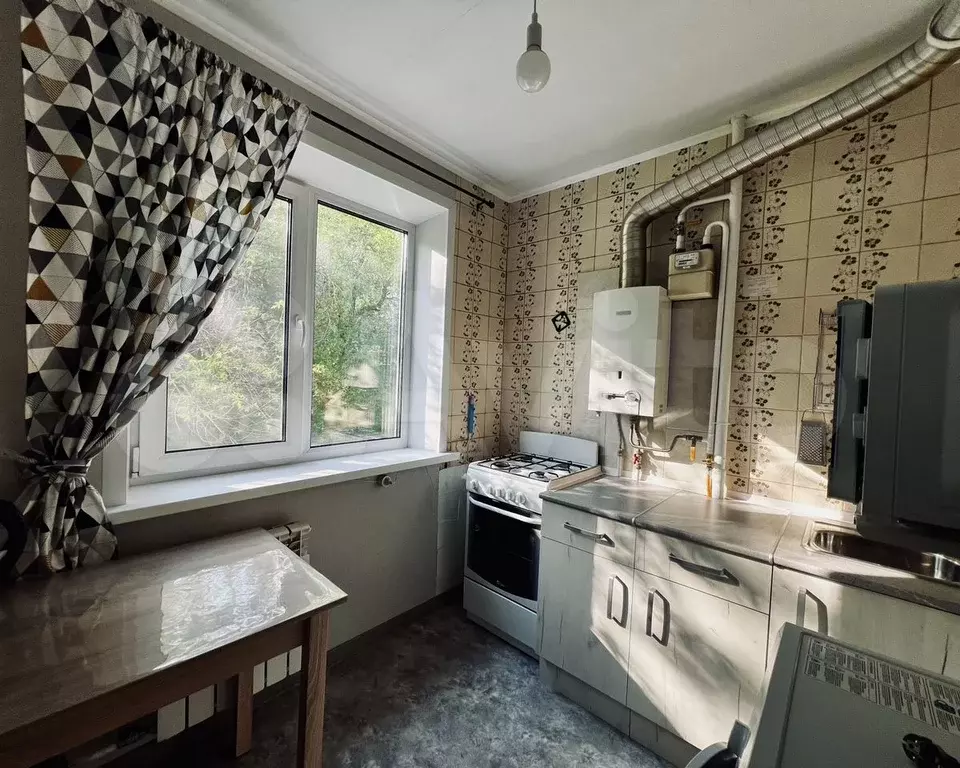 2-к. квартира, 45 м, 2/5 эт. - Фото 0