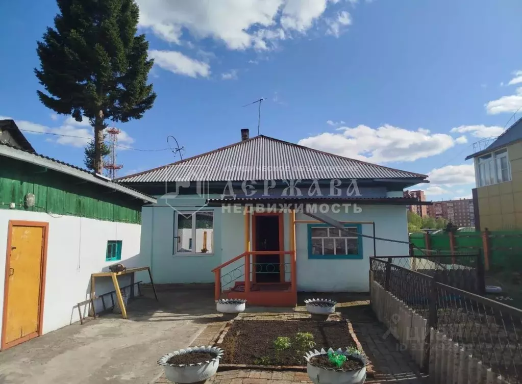 Дом в Кемеровская область, Кемерово ул. Можайская (75 м) - Фото 1