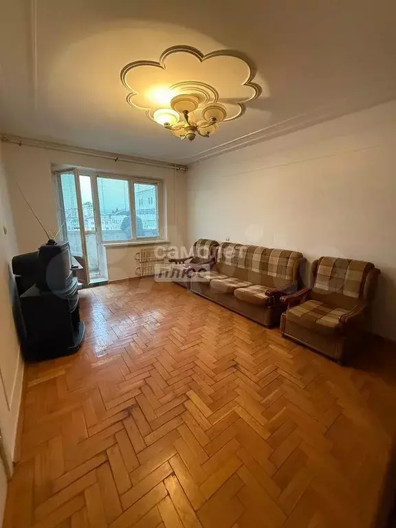 1-к. квартира, 37 м, 8/9 эт. - Фото 1