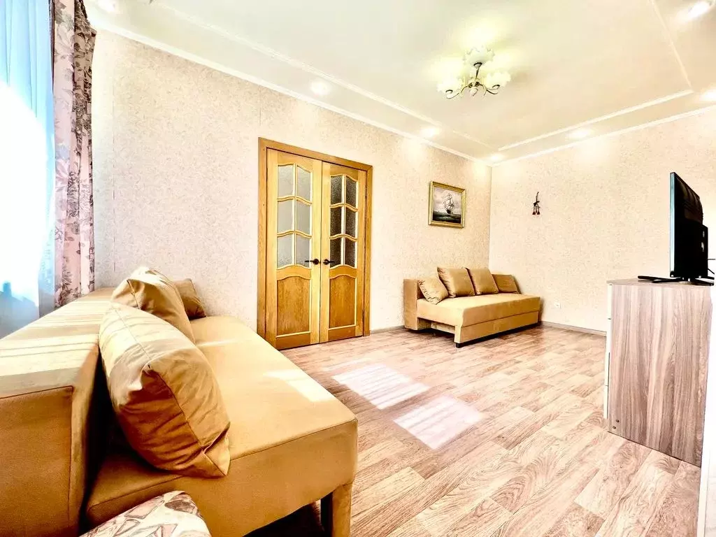 2-к кв. Пермский край, Пермь Комсомольский просп., 24 (45.0 м) - Фото 1