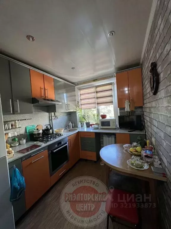 4-к кв. Белгородская область, Белгород ул. Щорса, 2а (60.8 м) - Фото 0