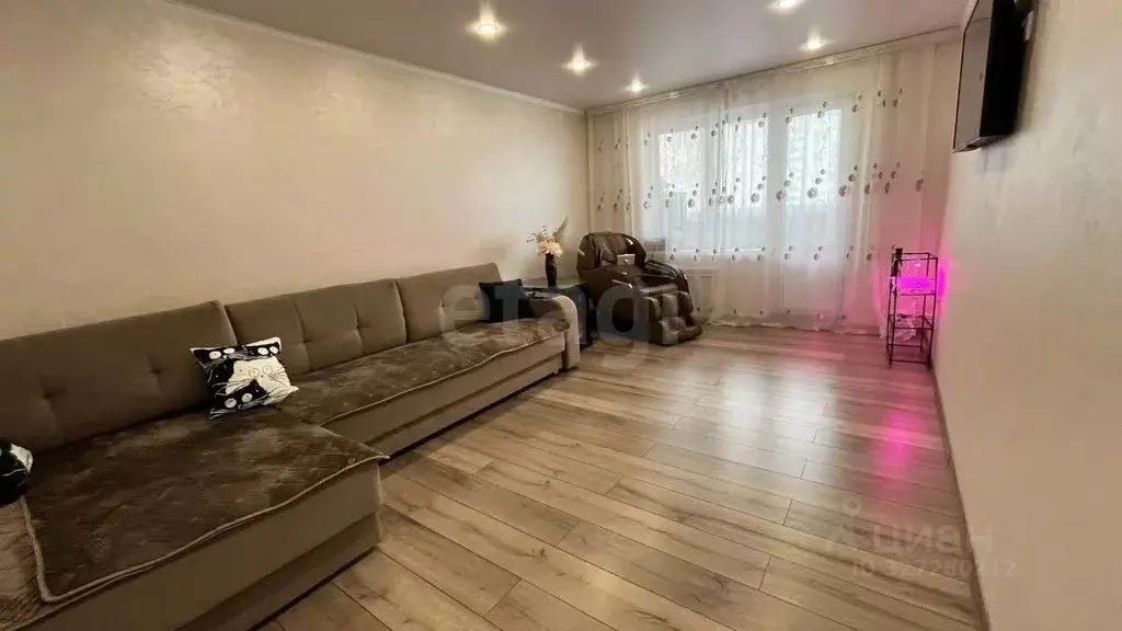 3-к кв. Саратовская область, Энгельс ул. Шурова Гора, 7/3 (80.0 м) - Фото 1