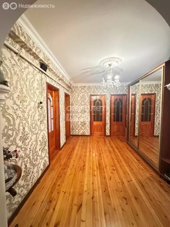 3-комнатная квартира: Махачкала, улица Айвазовского, 8 (74 м) - Фото 1