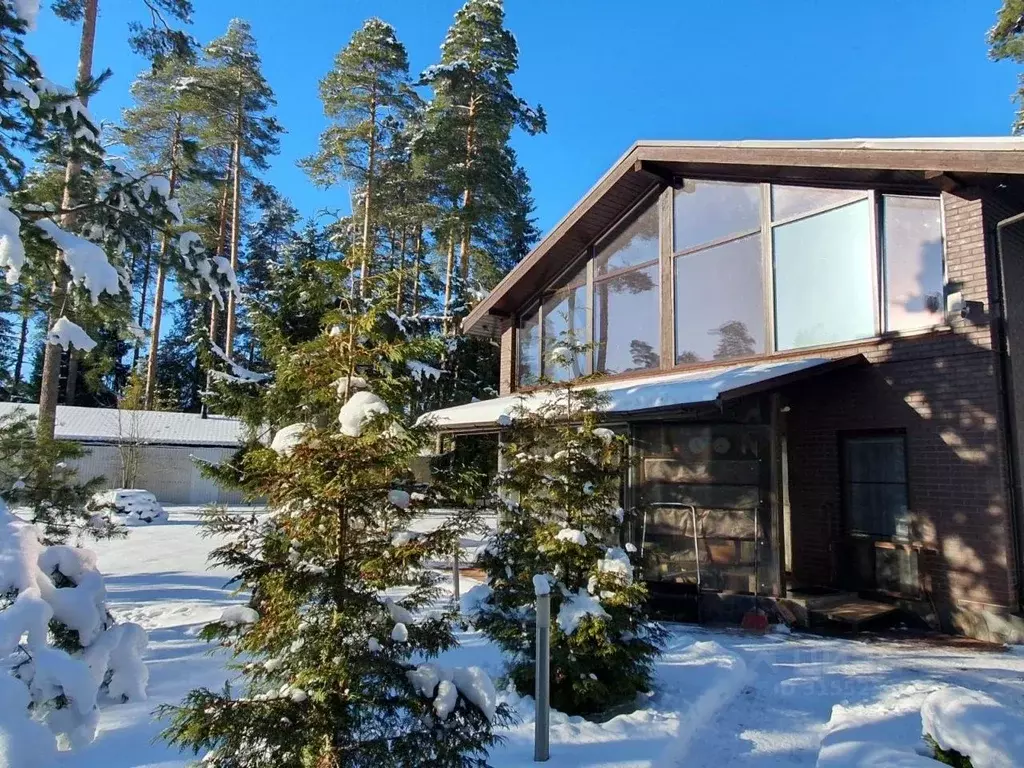 Дом в Ленинградская область, Гатчинский район, Вырица городской ... - Фото 0