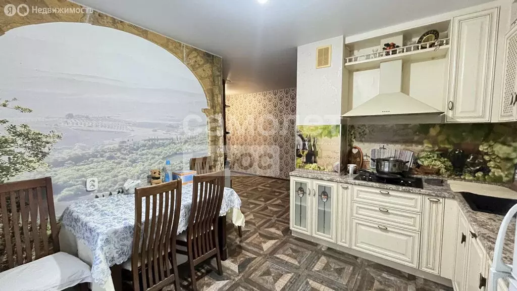 2-комнатная квартира: Туапсе, улица Судоремонтников, 64А (60 м) - Фото 1