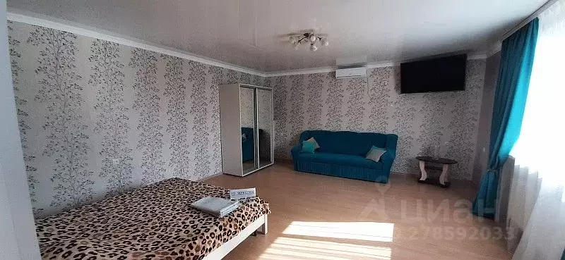 Дом в Крым, Саки ул. Терешковой, 7 (200 м) - Фото 1