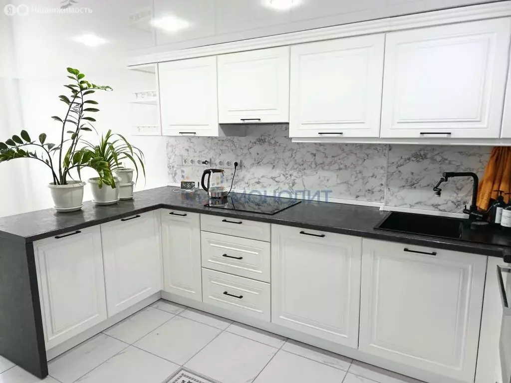 3-комнатная квартира: Киров, улица Монтажников, 19 (70 м) - Фото 1