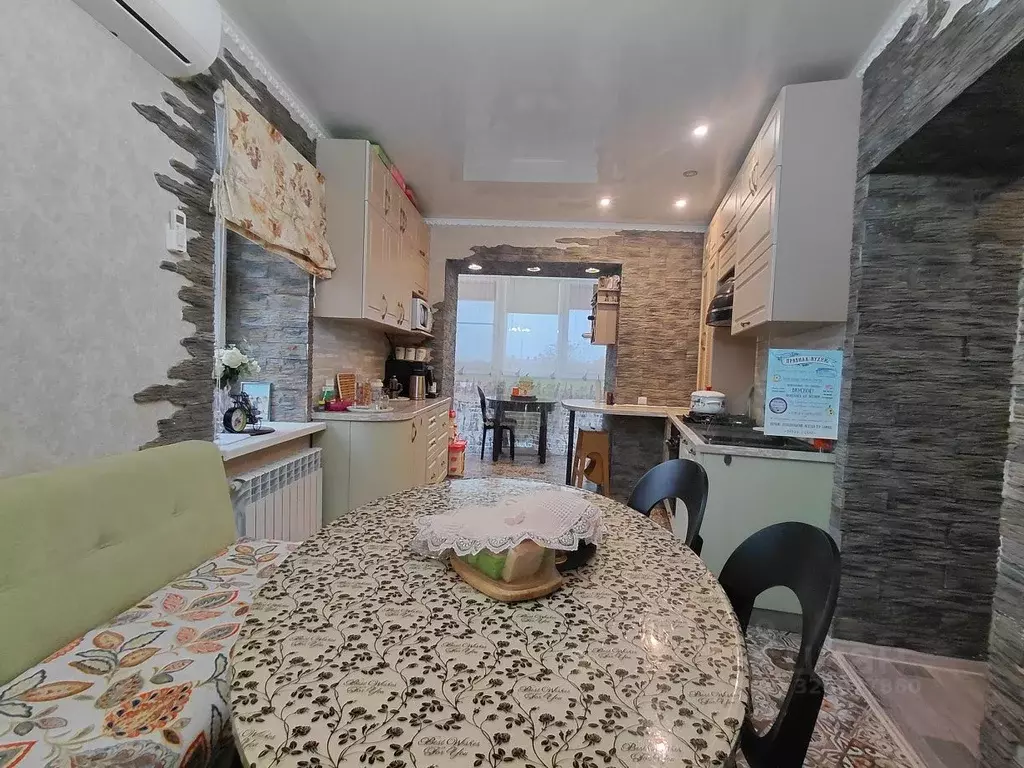 2-к кв. Астраханская область, Астрахань ул. Академика Королева, 22 ... - Фото 2