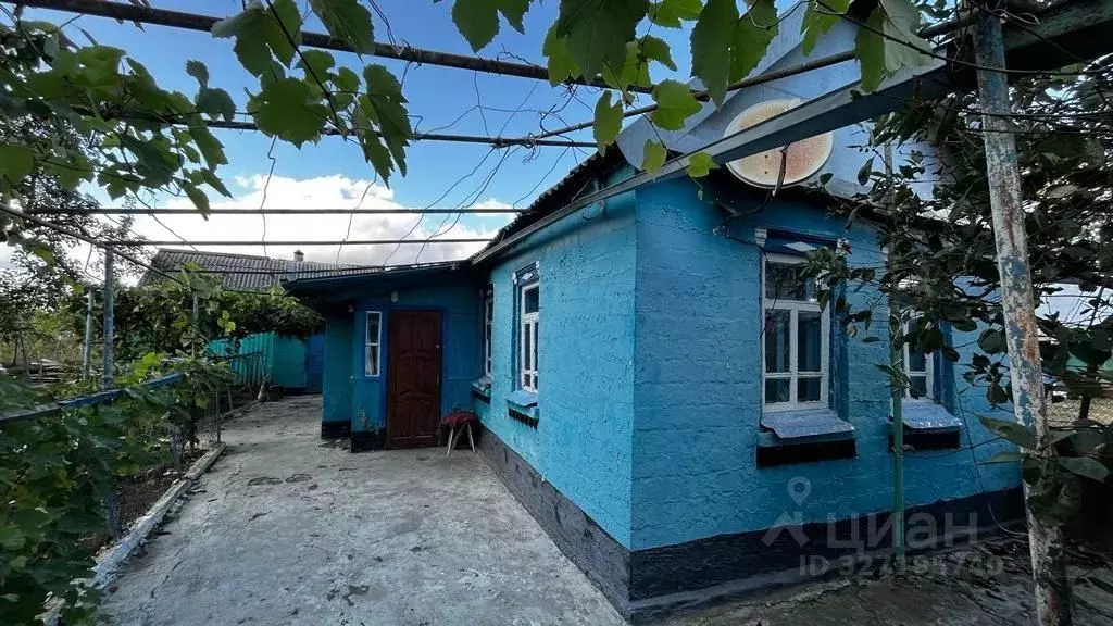 Дом в Краснодарский край, Курганинск Кавказская ул., 7 (48 м) - Фото 1