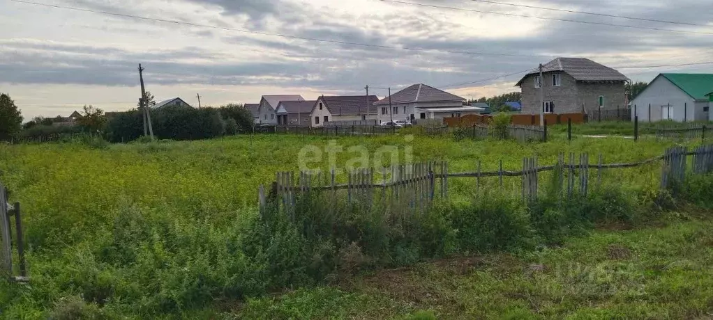 Участок в Башкортостан, Стерлитамакский район, с. Наумовка Речная ул. ... - Фото 0