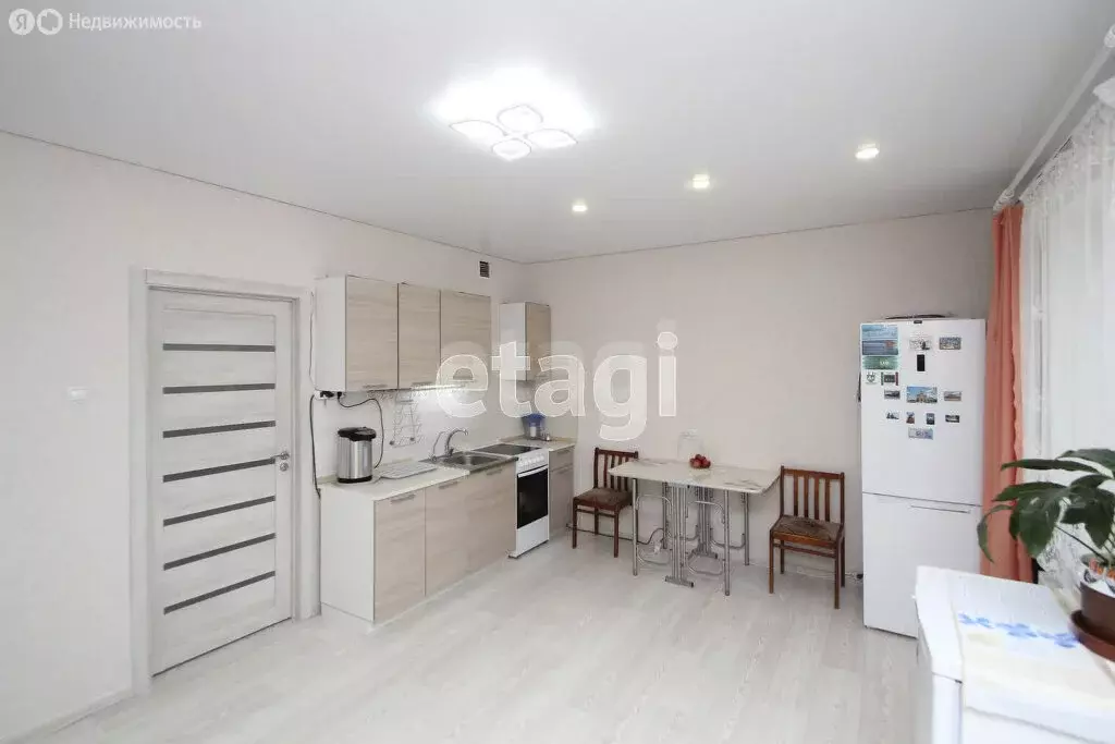 1-комнатная квартира: Тюмень, улица Мельникайте, 2к12 (50.8 м) - Фото 1