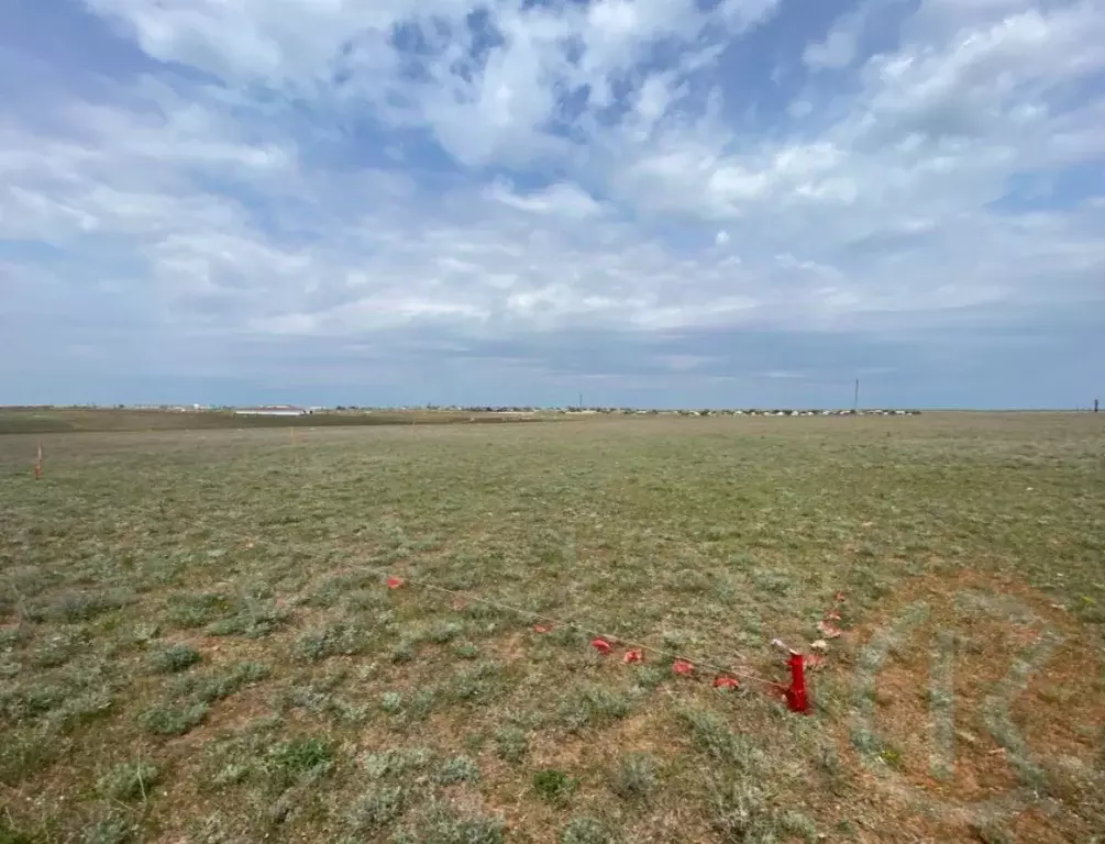 Участок в Крым, Сакский район, Штормовское с/пос, с. Приветное  (6.0 ... - Фото 1