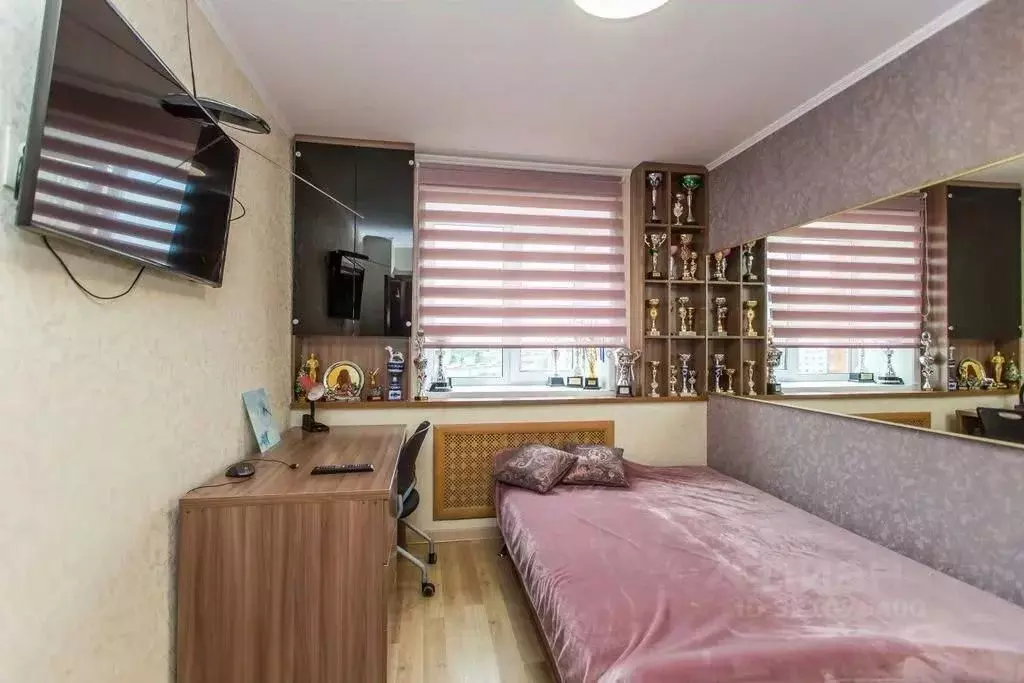 1-к кв. Приморский край, Владивосток ул. Толстого, 43А (52.0 м) - Фото 0