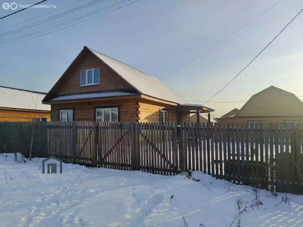 Дом в село Баклаши, 1-й Восточный переулок (120 м) - Фото 1