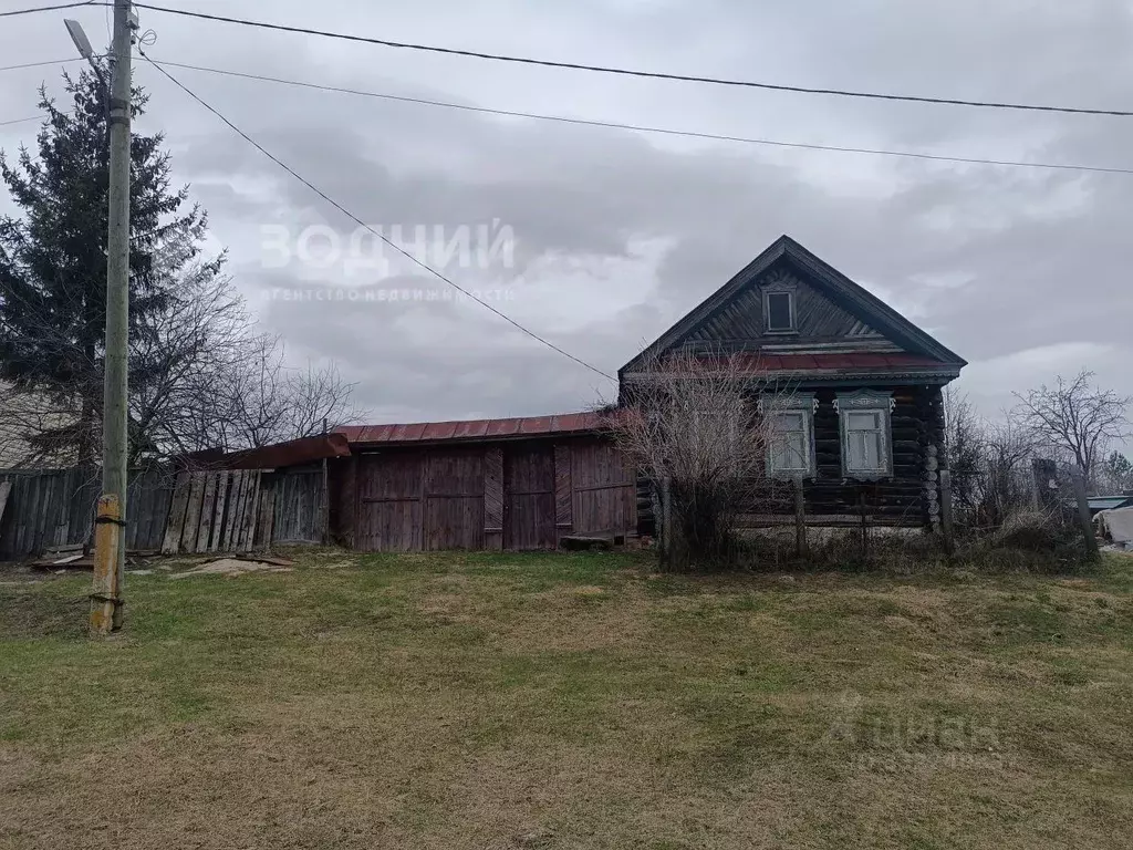 Дом в Чувашия, Цивильск Цивильский район, ул. Калинина, 41 (60 м) - Фото 1