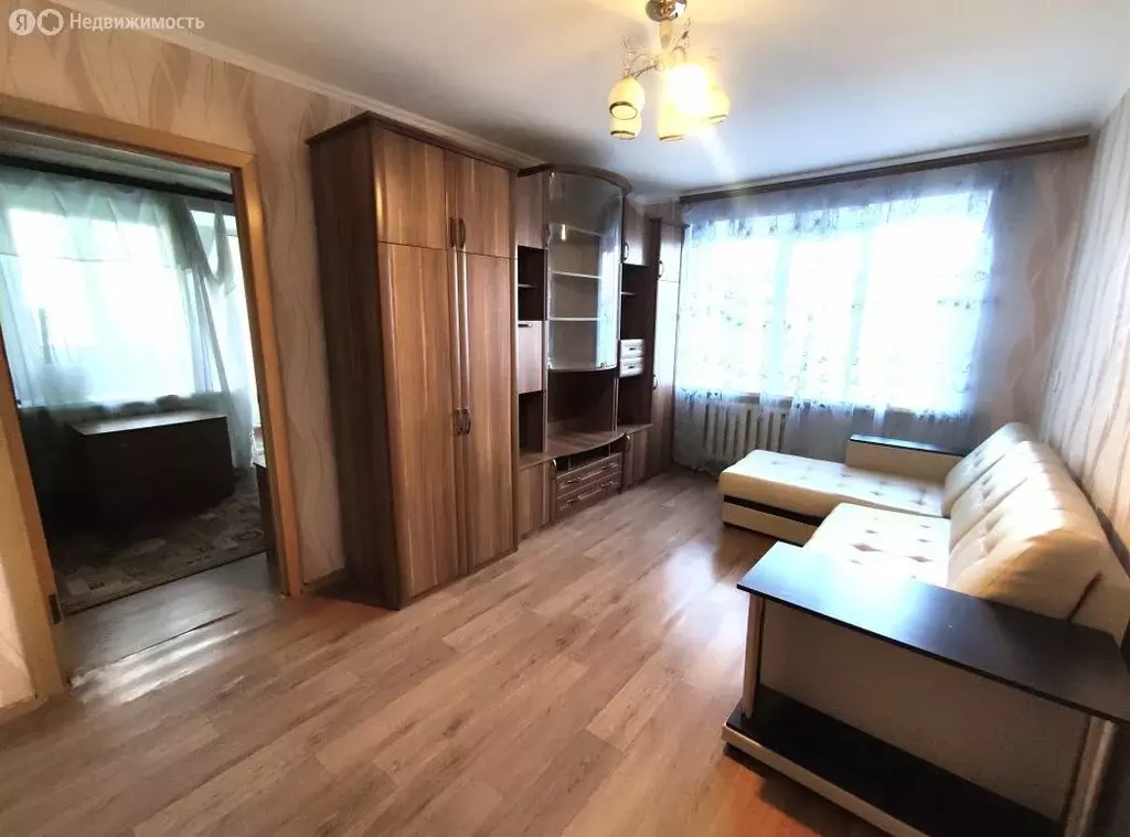 2-комнатная квартира: Каменск-Шахтинский, Красная улица, 66 (40 м) - Фото 1