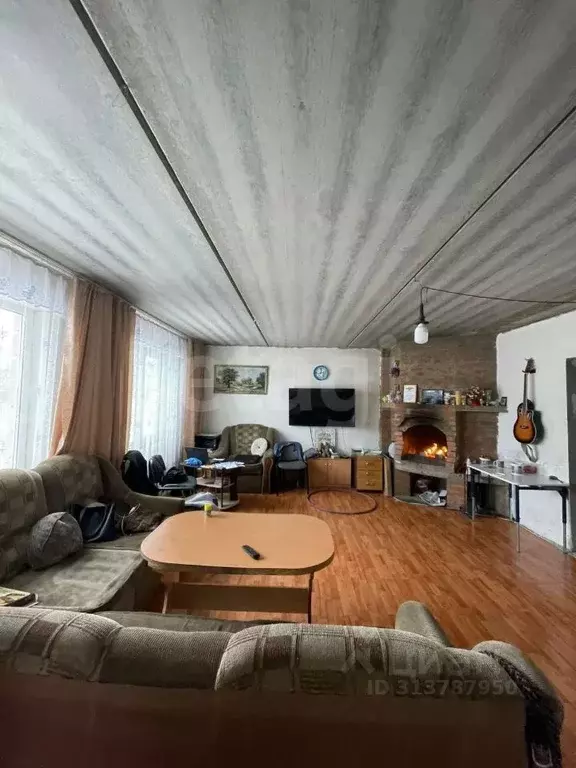 Дом в Калужская область, Дзержинский район, Полотняный Завод городское ... - Фото 1