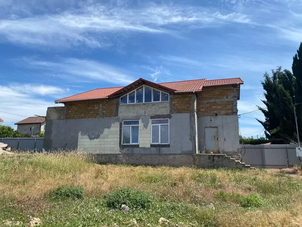 Дом в Севастополь ул. Василия Шукшина (469 м) - Фото 2