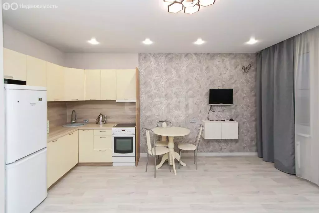 Квартира-студия: Тюмень, Краснооктябрьская улица, 8 (33.57 м) - Фото 1