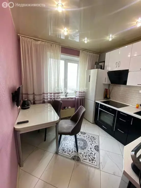 3-комнатная квартира: Новокузнецк, улица Рокоссовского, 27 (57.4 м) - Фото 1