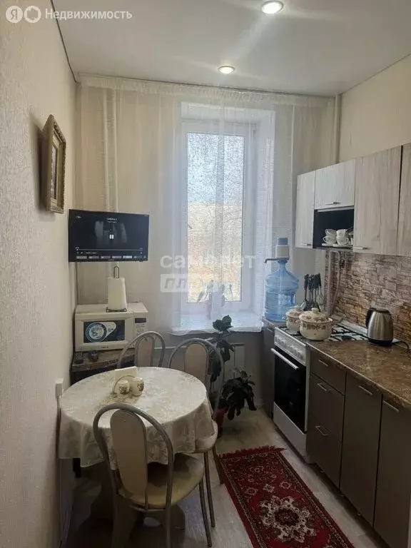 2-комнатная квартира: Миасс, проспект Автозаводцев, 16 (49.6 м) - Фото 0