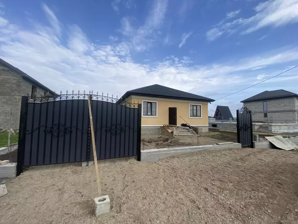 Коттедж в Ставропольский край, Предгорный муниципальный округ, пос. ... - Фото 1