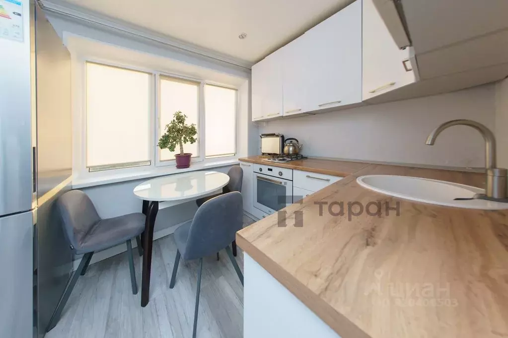 2-к кв. Челябинская область, Челябинск Свердловский просп., 41а (48.1 ... - Фото 0