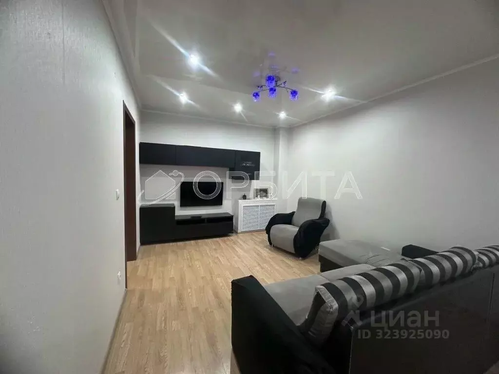 2-к кв. Тюменская область, Тюмень ул. Николая Зелинского, 19 (61.4 м) - Фото 2