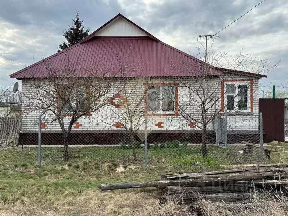 Дом в Белгородская область, Старооскольский городской округ, с. ... - Фото 0