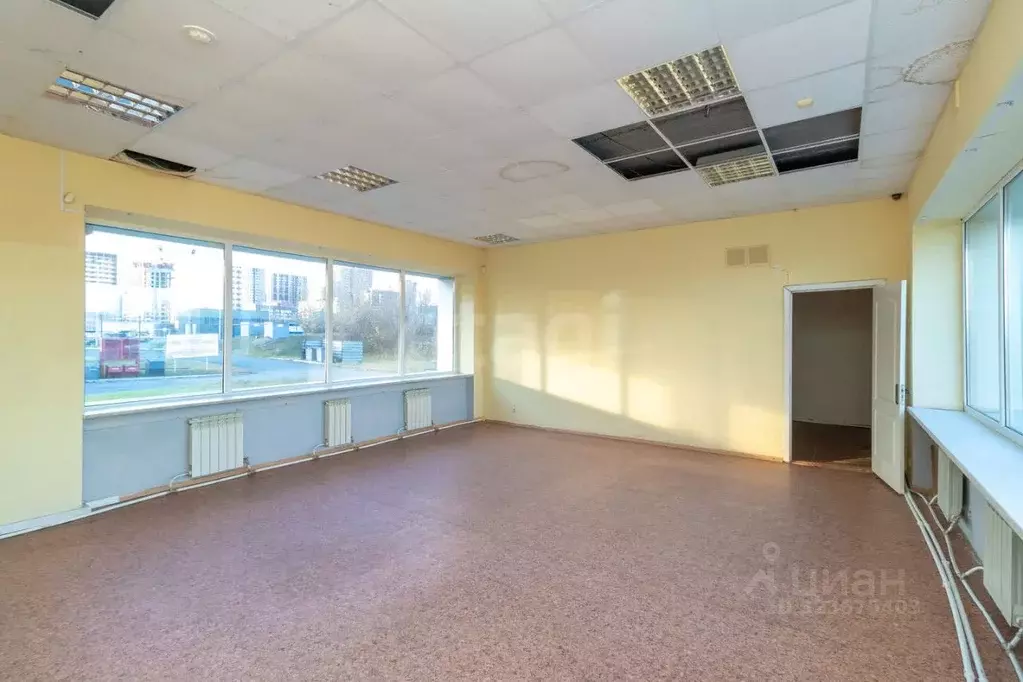 Помещение свободного назначения в Тюменская область, Тюмень ул. ... - Фото 1