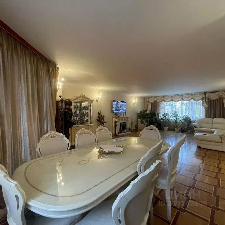 5-к кв. Тюменская область, Тюмень ул. Свердлова, 35 (225.0 м) - Фото 0