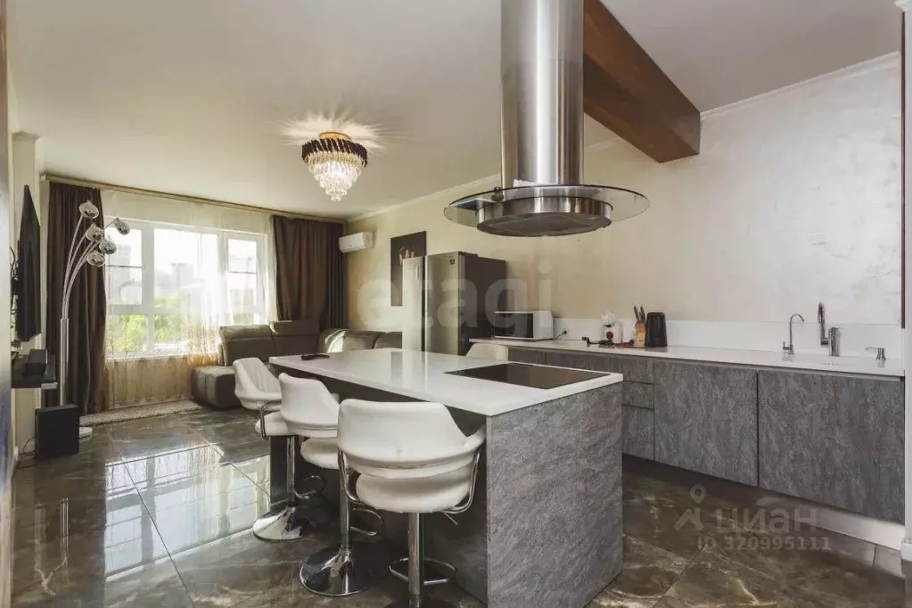 3-к кв. Башкортостан, Уфа Коммунистическая ул., 98/1 (72.2 м) - Фото 1