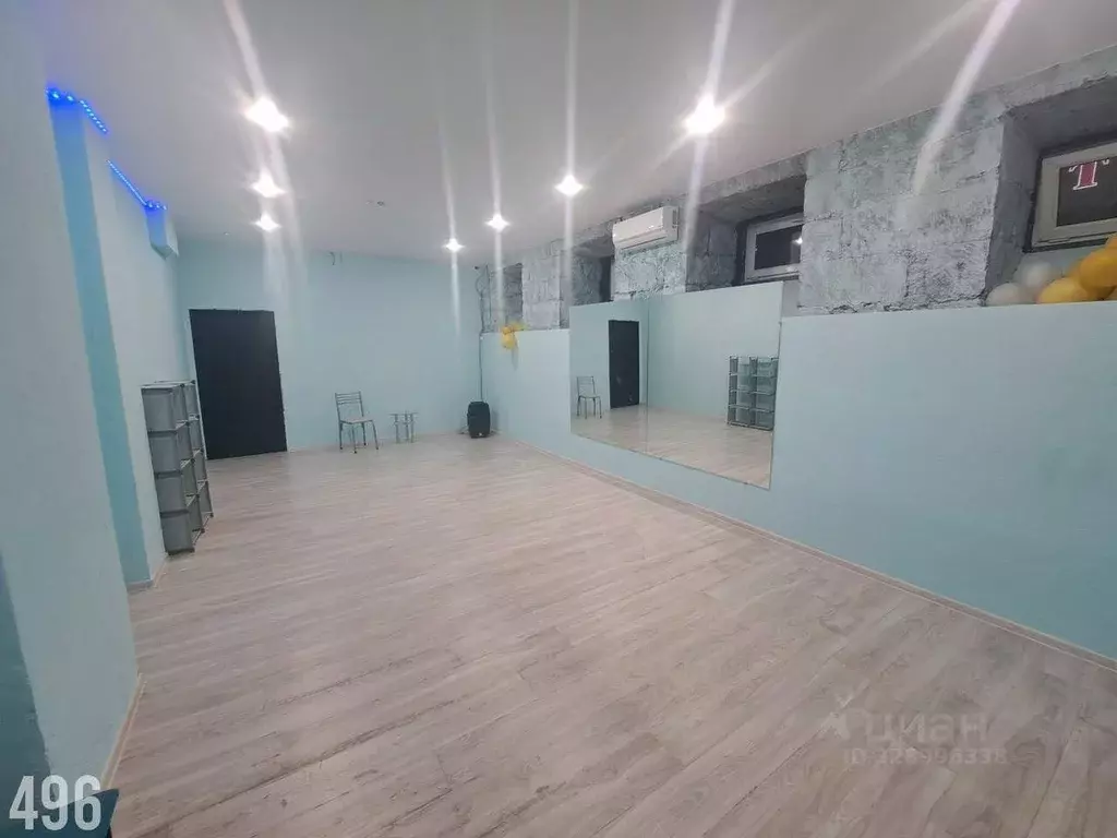 Помещение свободного назначения в Крым, Симферополь ул. ... - Фото 1