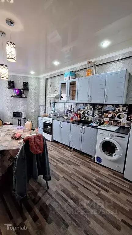 3-к кв. Астраханская область, Астрахань Космическая ул., 6 (75.7 м) - Фото 2