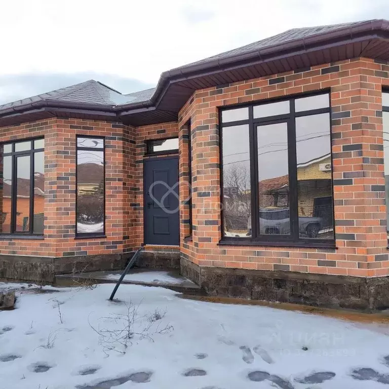 Дом в Волгоградская область, Волгоград Спокойный пер. (130 м) - Фото 1