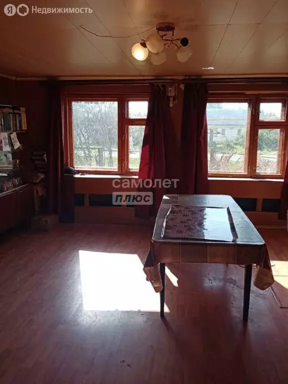 Дом в Новомайнское городское поселение, посёлок Чёрная Речка, ... - Фото 1