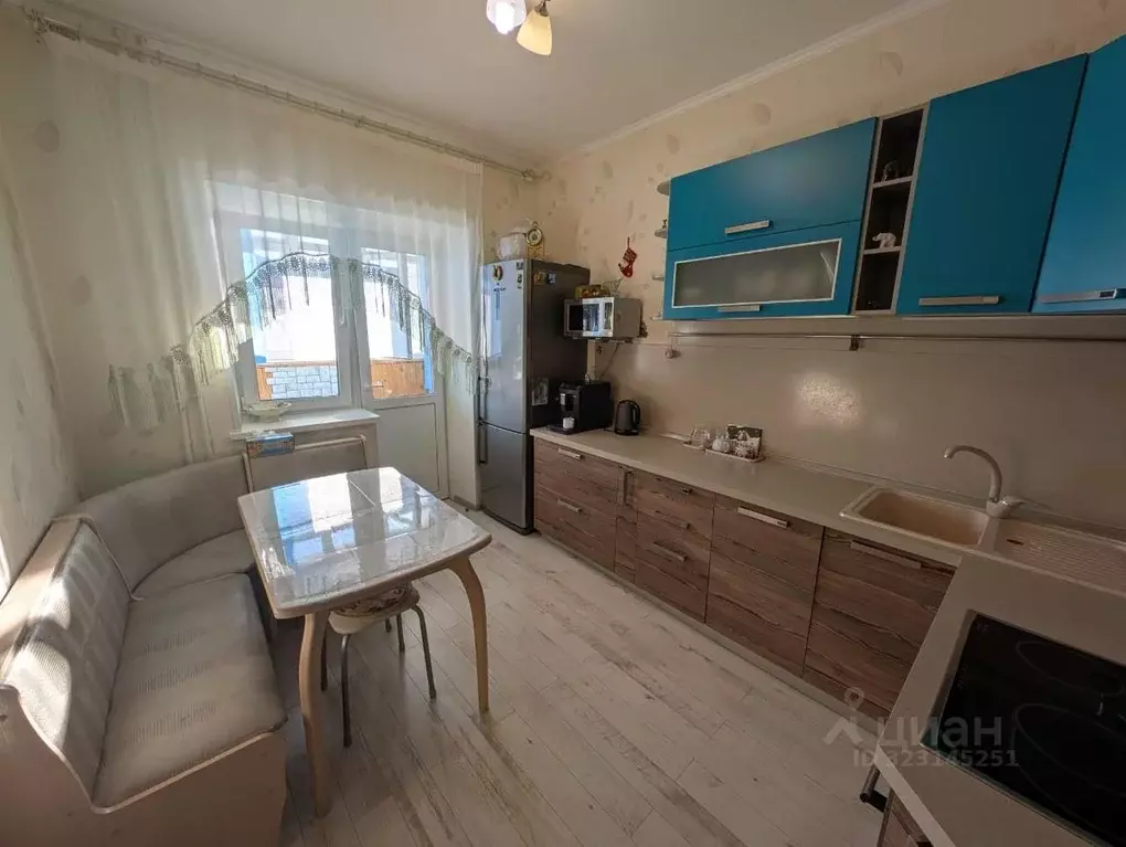 2-к кв. Магаданская область, Магадан пл. Космонавтов, 5 (56.5 м) - Фото 0