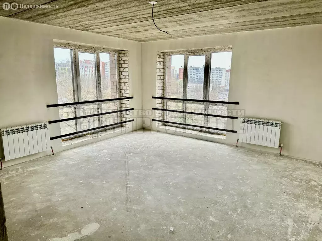 2-комнатная квартира: Смоленск, 2-я Киевская улица, 15 (68.4 м) - Фото 1