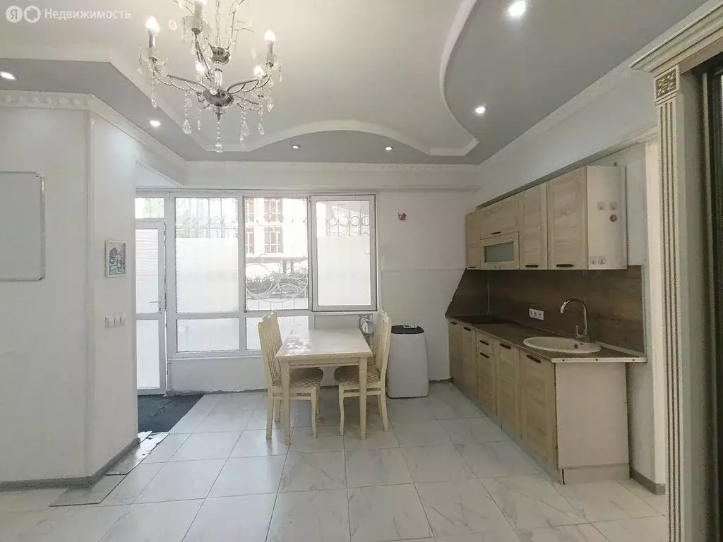 2-комнатная квартира: Сочи, микрорайон Новый Сочи, Клубничная улица, ... - Фото 1