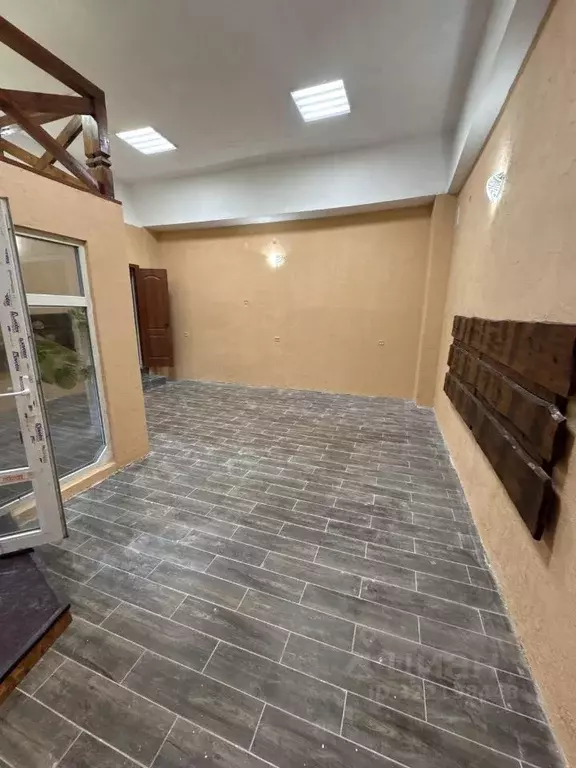 Помещение свободного назначения в Крым, Феодосия ул. Крымская, 13 (54 ... - Фото 2